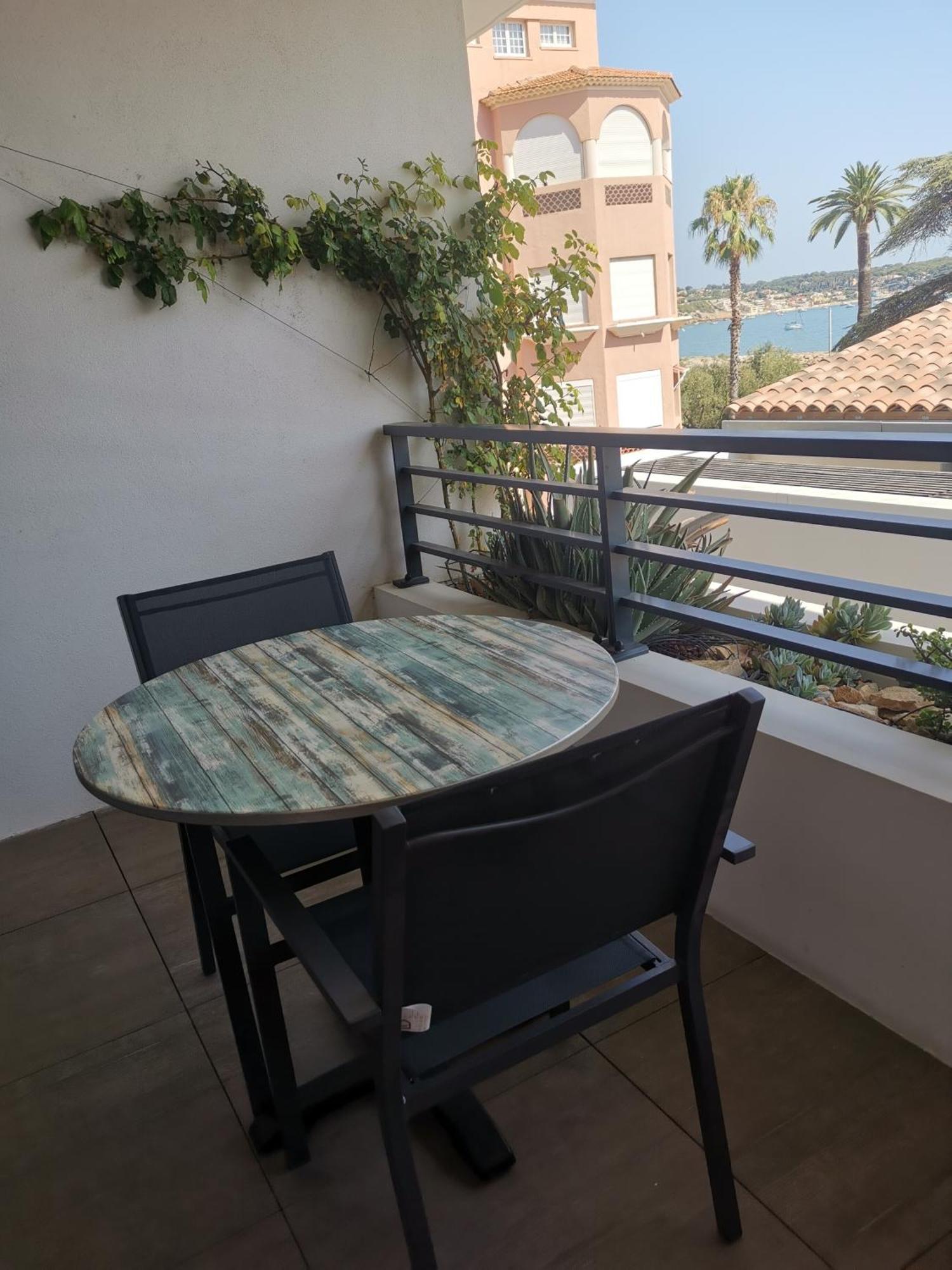 Apartamento Ofdl B T1 Bandol - Briotine Foyalais Exterior foto